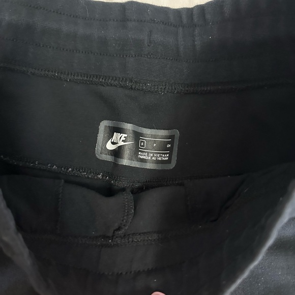 Nike Tech Pants - Picture 3 of 4